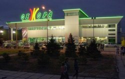 В магазин Обжора расположенным в городе Енакиево требуются охранники.