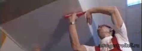 Как клеить стеклообои на потолок