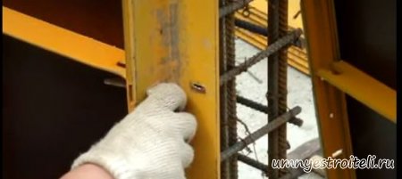 Заливка стен бетоном.