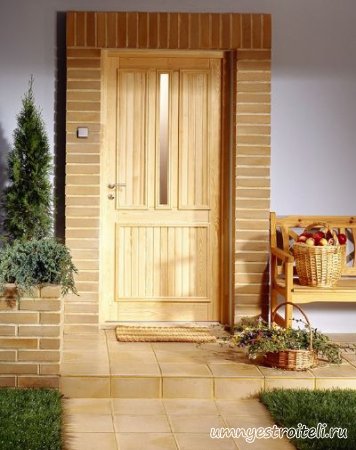 Отделка входных дверей.