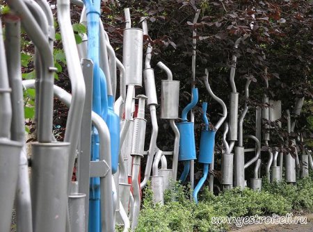 Необычные заборы. Фото