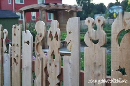 Необычные заборы. Фото