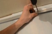 Как установить натяжной потолок в ванной- действенная методика