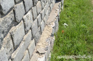 Забор из камня