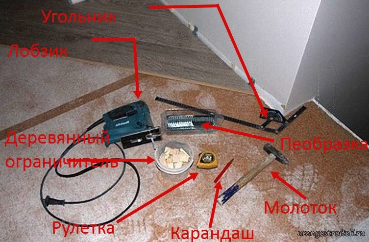 Инструмент для укладки кирпича