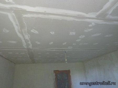 Сколько нужно финишной шпаклёвки на потолок в зал.