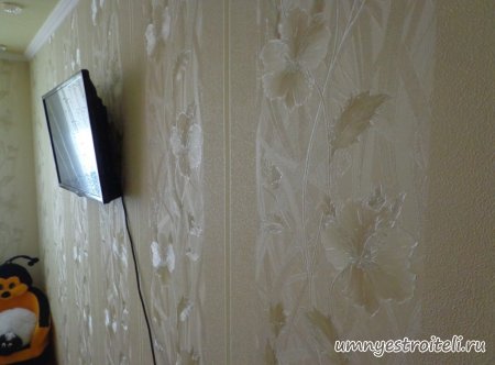 Фото обоев для спальни - светло зелёные с цветами