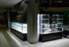 Освещение витрин в магазине