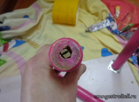 Вставляем чопик в ножку стула Вставляем чопик в ножку стула