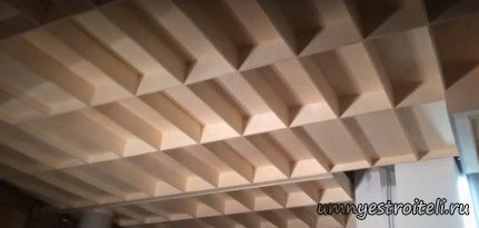 3-D потолок из фанеры