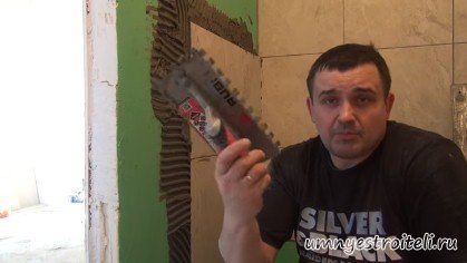 Видео - новая гребёнка для укладки плитки и два способа выровнять плитку.