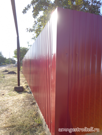 Заборы из профнастила в Енакиево