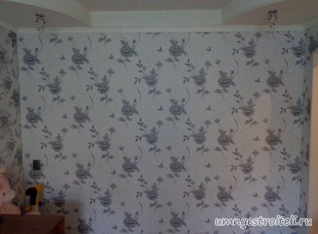 шпаклёвку закрыли обоями