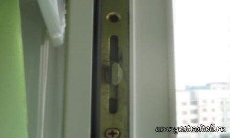 окно в котором требуется замена фурнитуры а не уплотнителя