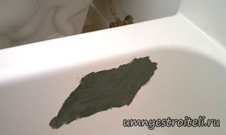 нанесение стеклоткани на отверстие в ванной