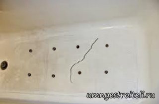 трещина в ванной