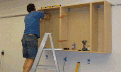 повесили шкаф