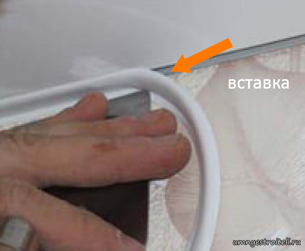 Натяжные потолки заглушка видео. Заглушка для натяжного потолка. Вставка уголок для натяжного потолка. Резиновая заглушка для натяжных потолков. Вставка заглушка для натяжных потолков.