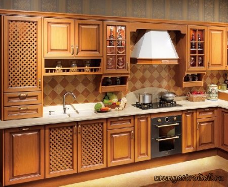 Мебель из чистого дерева для кухни в Донецке