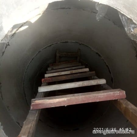 Восьми кубовая яма под туалет