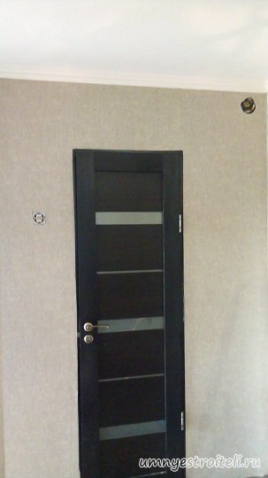 Поклейка обоев в коридоре Макеевка