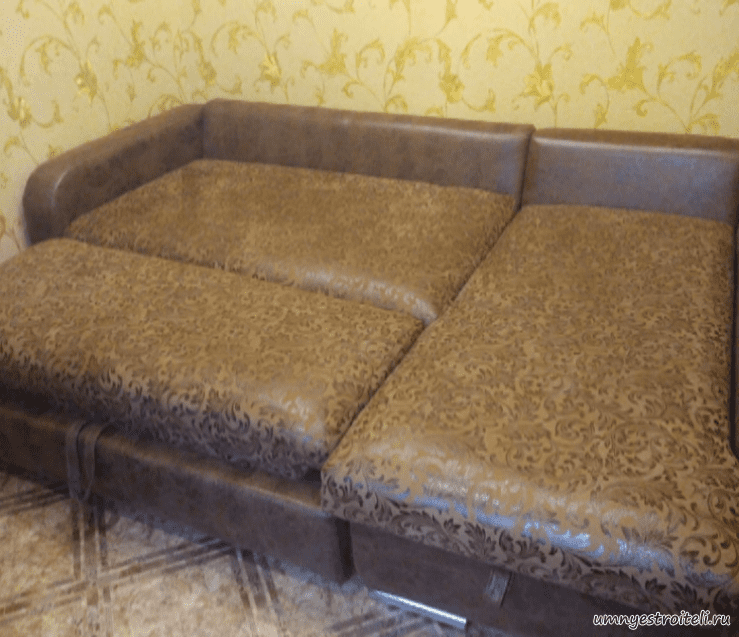 Перетяжка дивана на пять посадочных мест и спальное место в искусственный замш