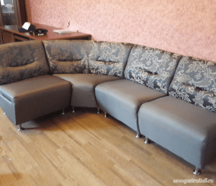 Перетяжка кухонного уголка на четыре посадочных места в жаккард