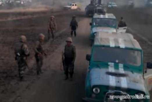 Две белых полосы на военной технике Украины