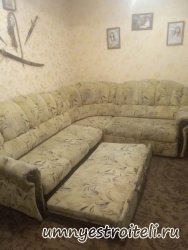 Цена перетяжки углового дивана со спальным местом и заменой роликов, ламелей, части поролона 40 000 тыс руб