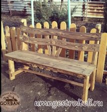 Скамейка со спинкой из натуралного дерева