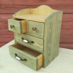 Мини комод на четыре деления из натурального дерева