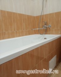 Укладка плитки на экран в ванной