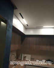 Подсветка матового потолка трекинговыми светильниками